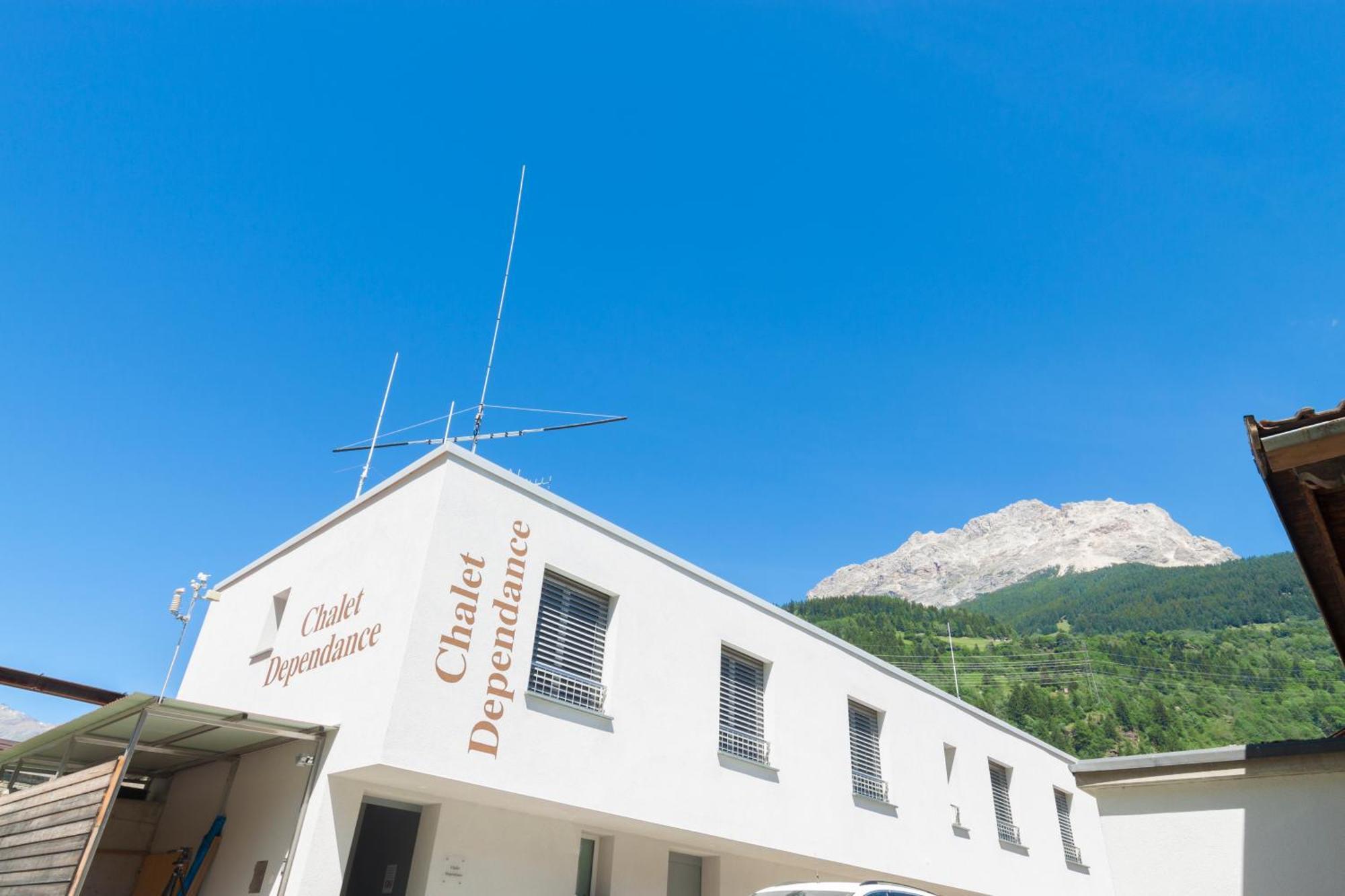 Ristorante Pensione Chalet Stazione Poschiavo Luaran gambar