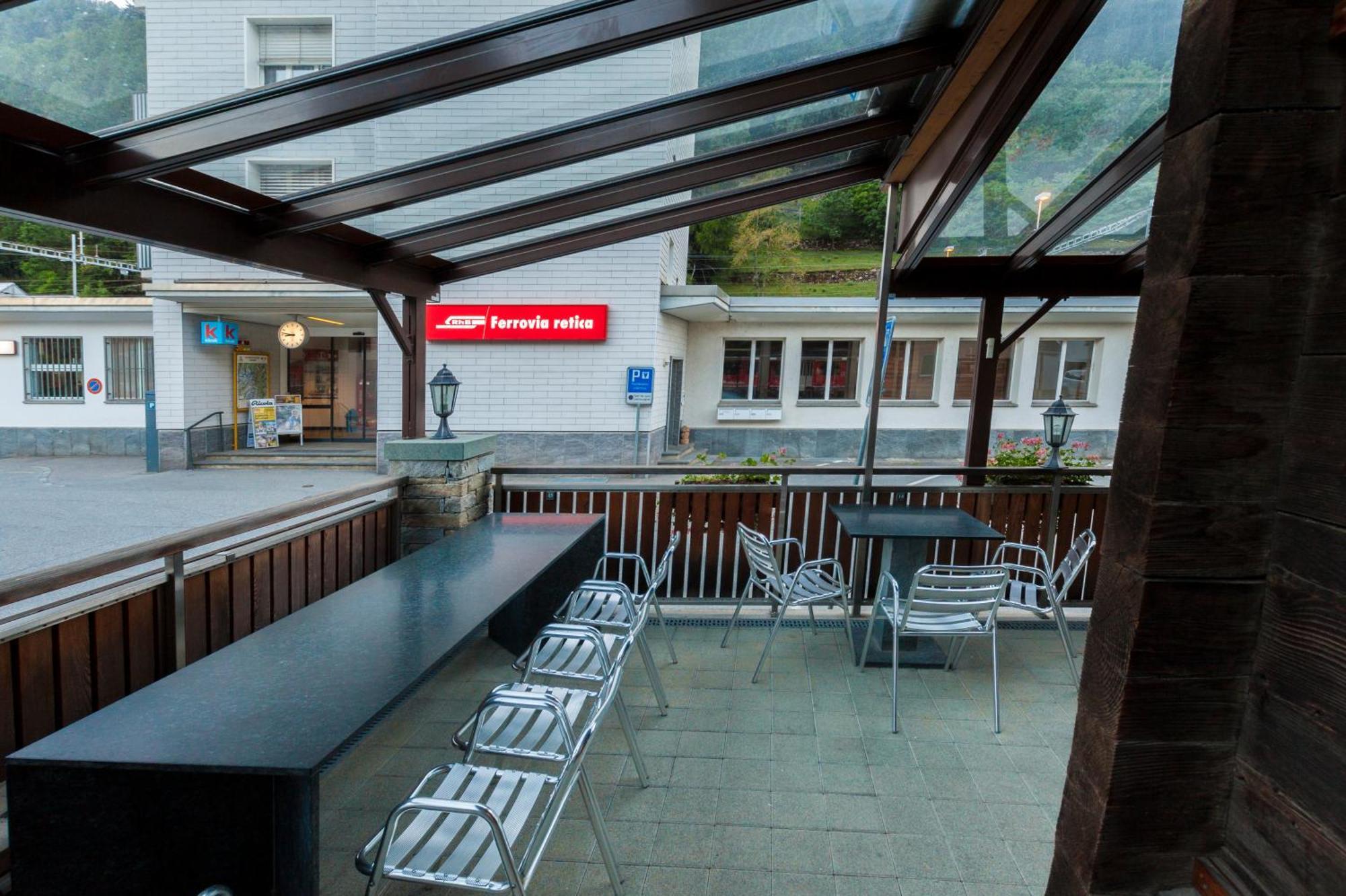 Ristorante Pensione Chalet Stazione Poschiavo Luaran gambar