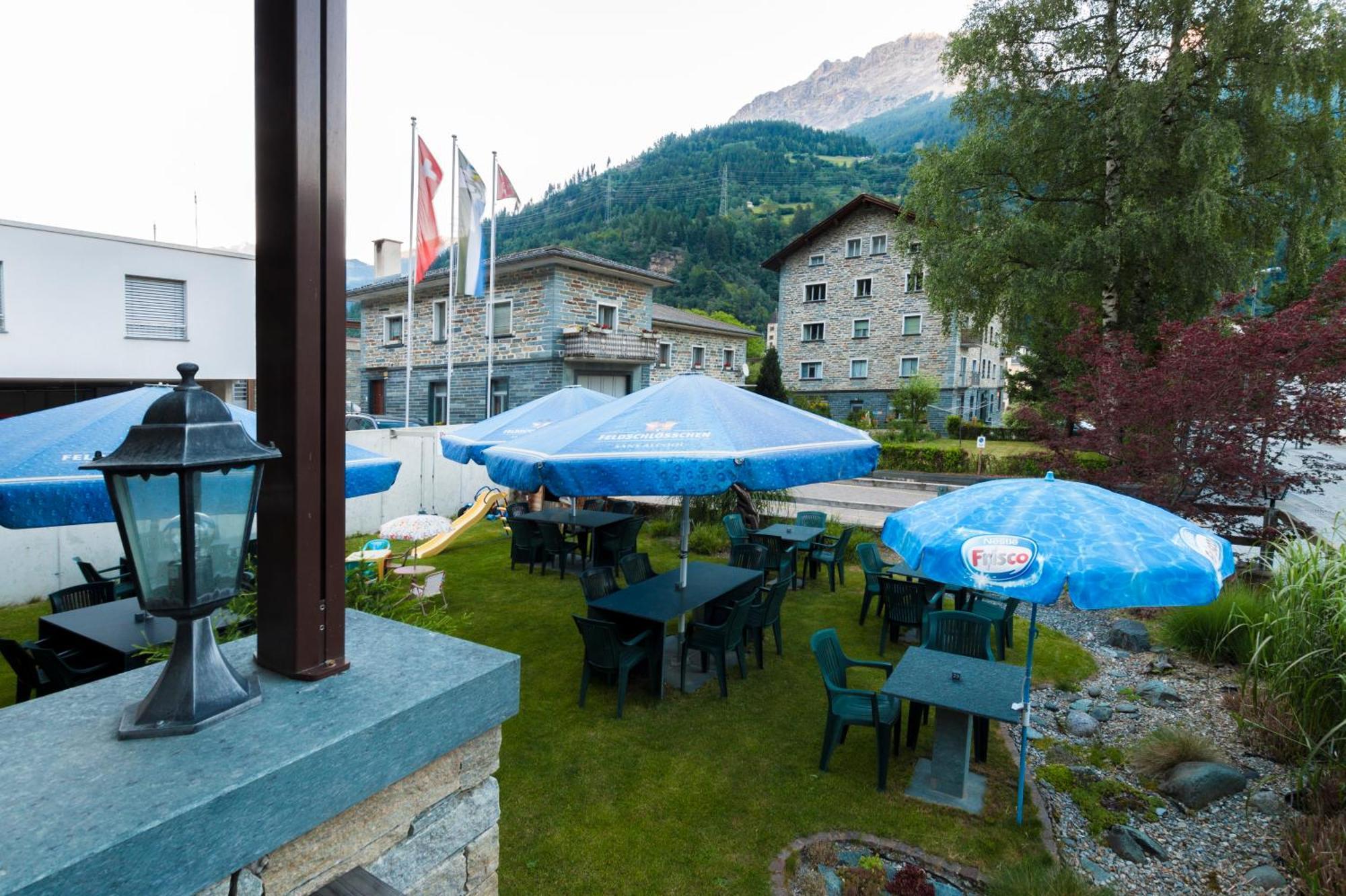 Ristorante Pensione Chalet Stazione Poschiavo Luaran gambar