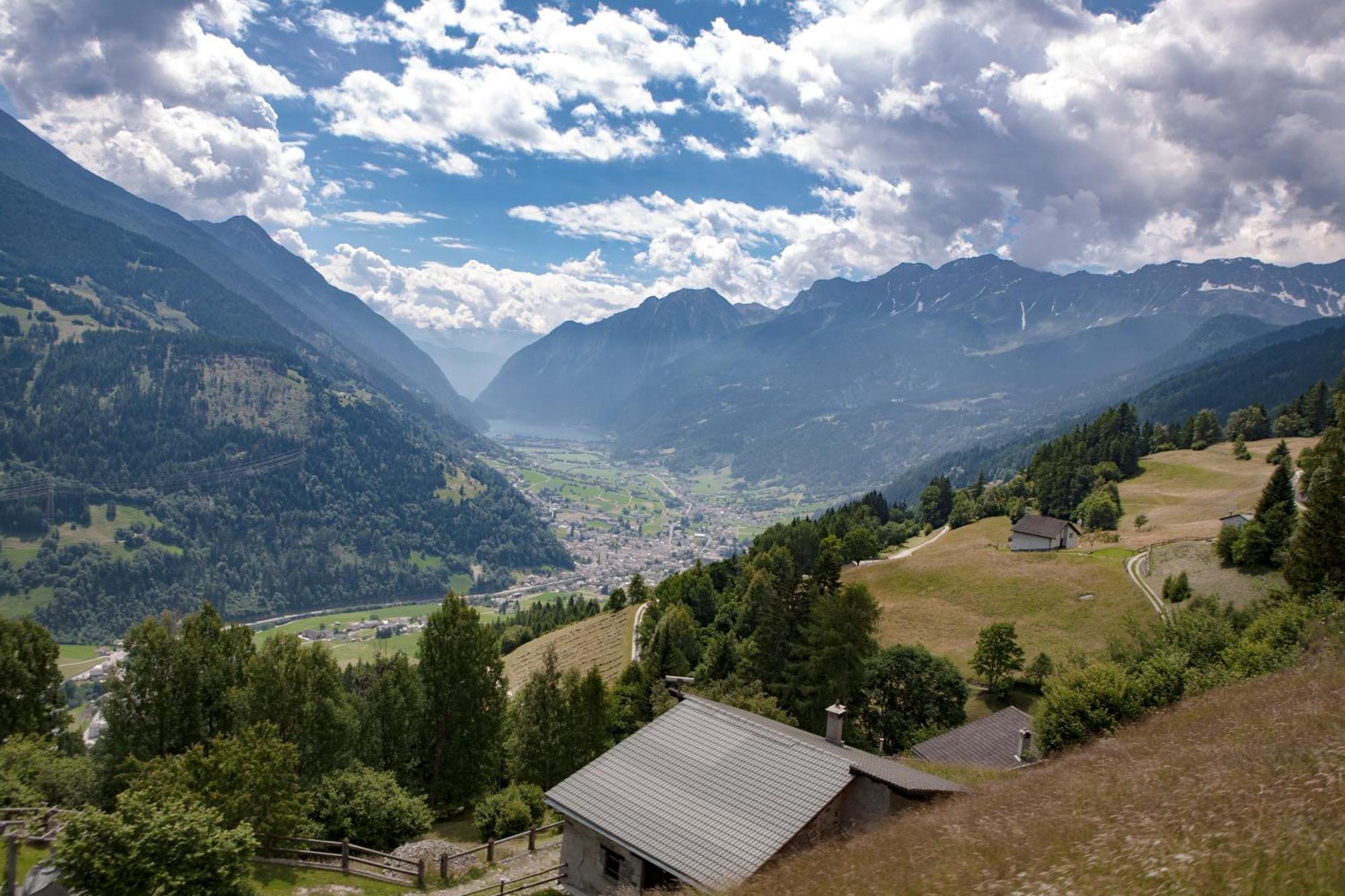 Ristorante Pensione Chalet Stazione Poschiavo Luaran gambar