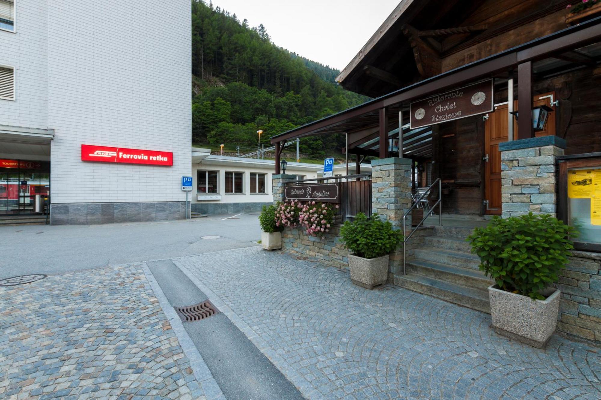 Ristorante Pensione Chalet Stazione Poschiavo Luaran gambar