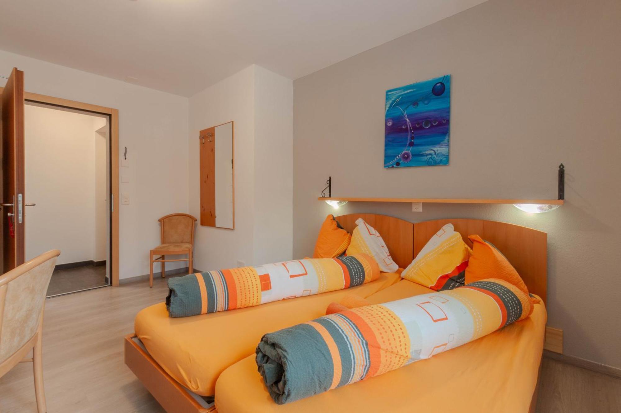 Ristorante Pensione Chalet Stazione Poschiavo Luaran gambar