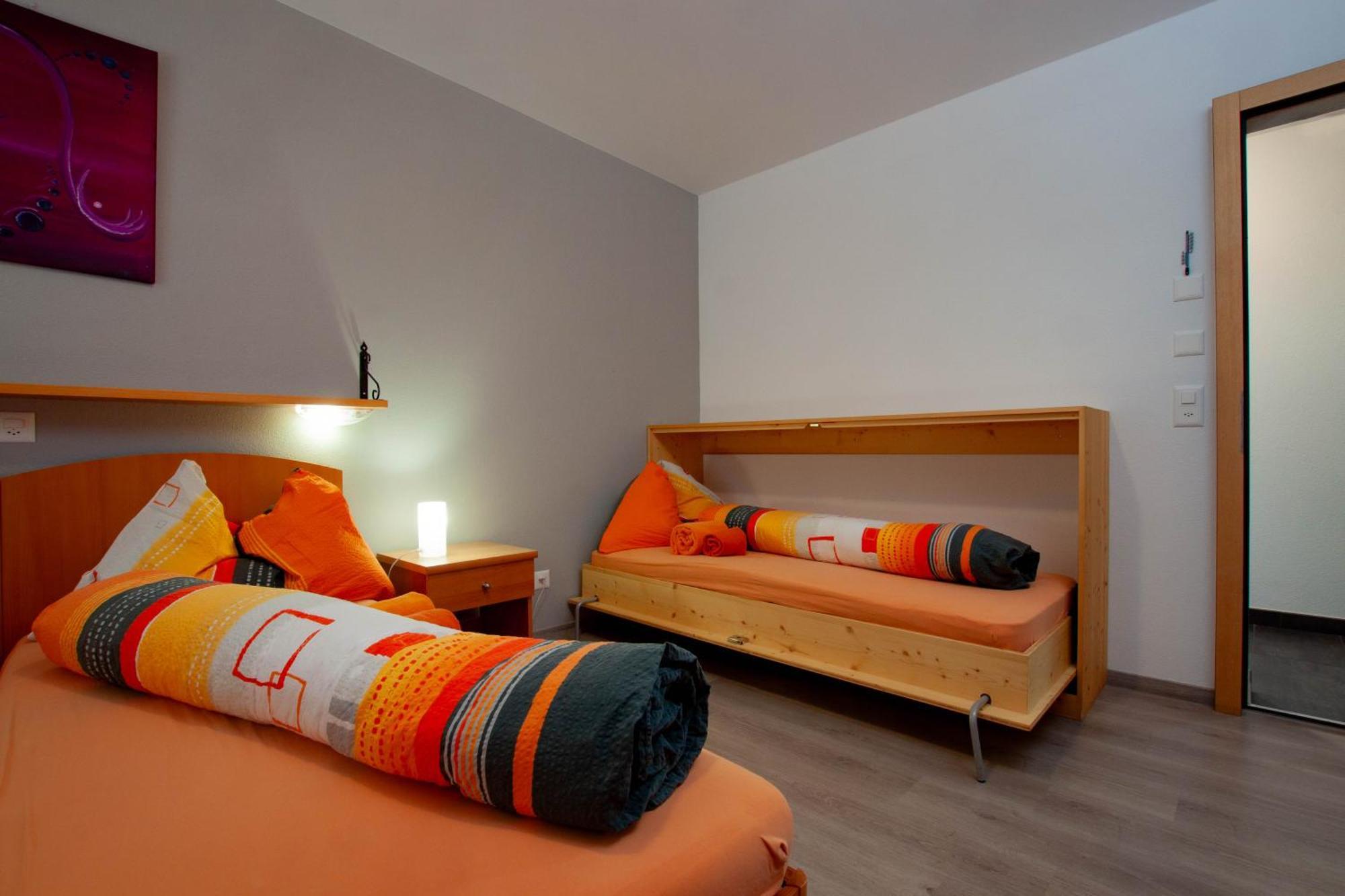 Ristorante Pensione Chalet Stazione Poschiavo Luaran gambar