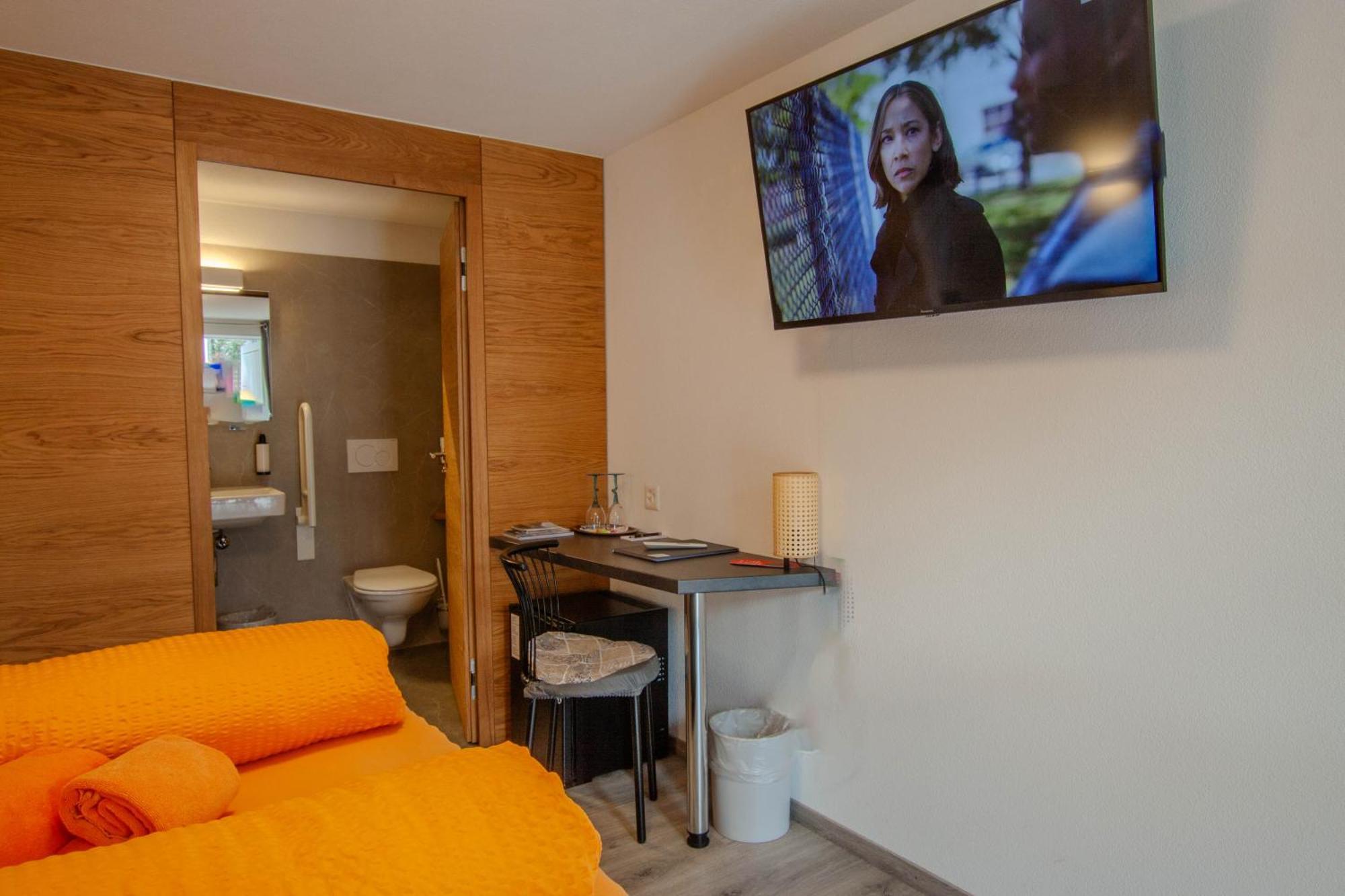 Ristorante Pensione Chalet Stazione Poschiavo Luaran gambar
