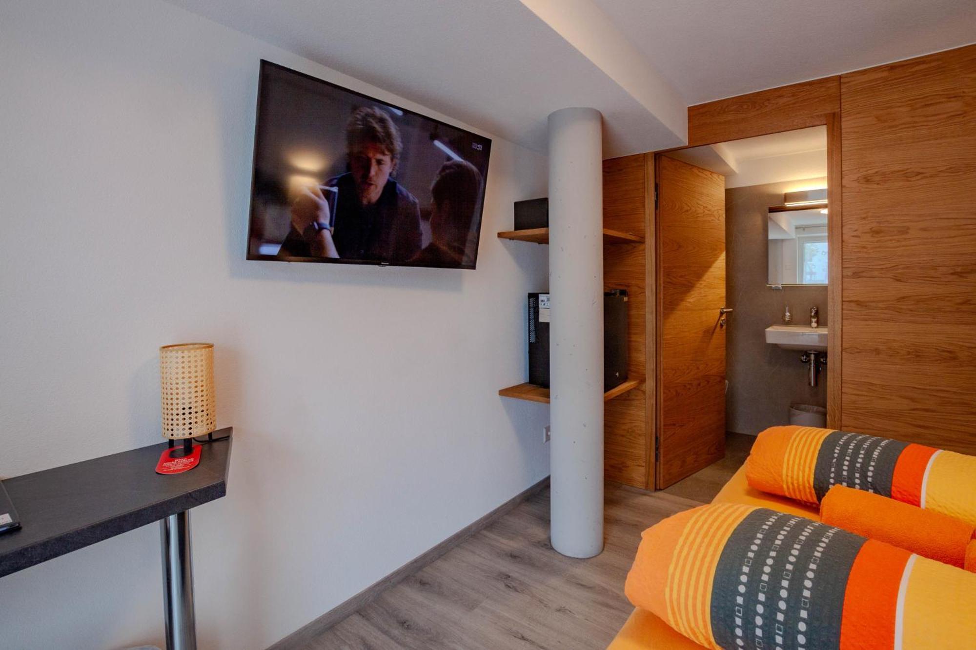 Ristorante Pensione Chalet Stazione Poschiavo Luaran gambar