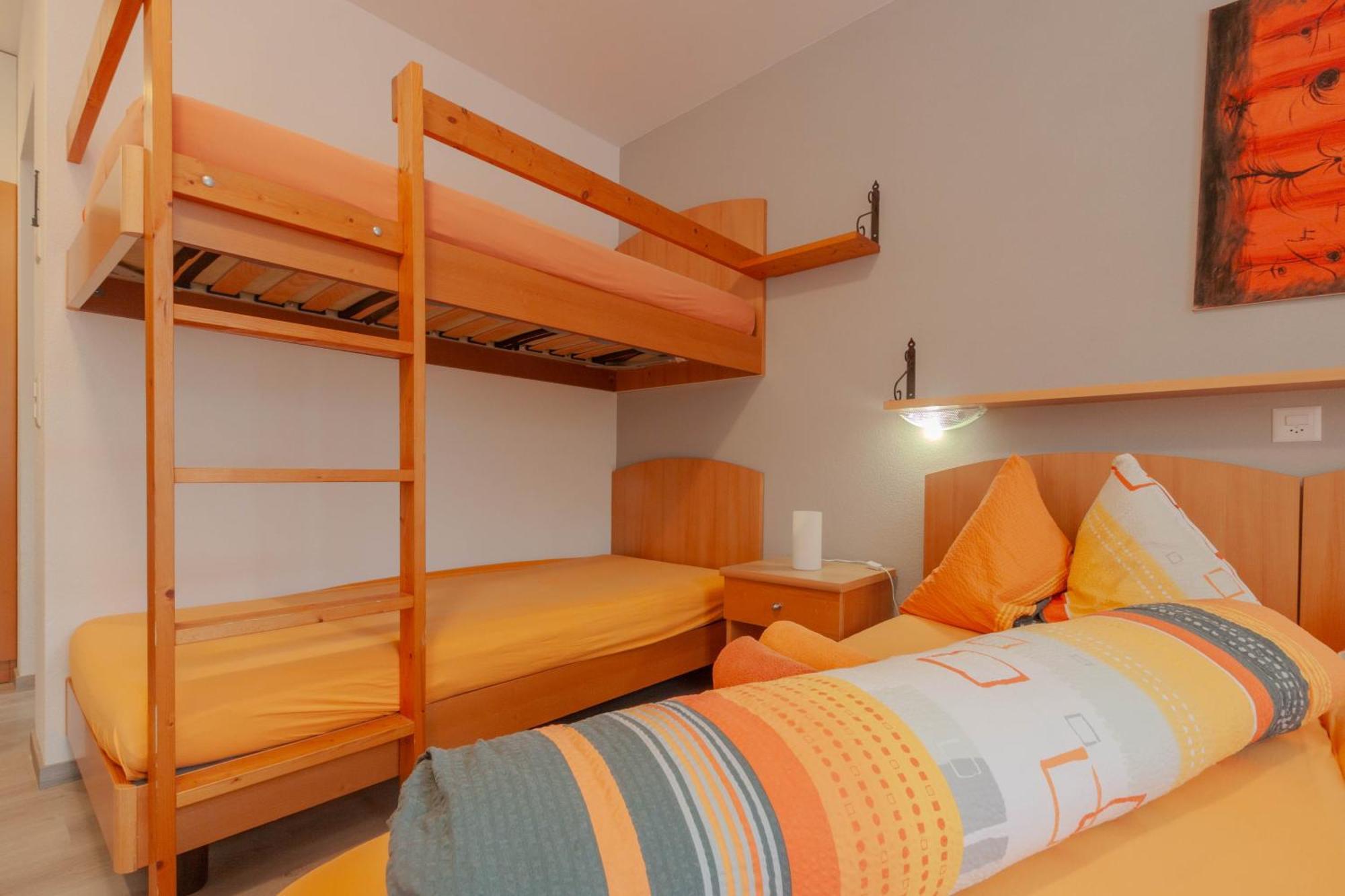 Ristorante Pensione Chalet Stazione Poschiavo Luaran gambar