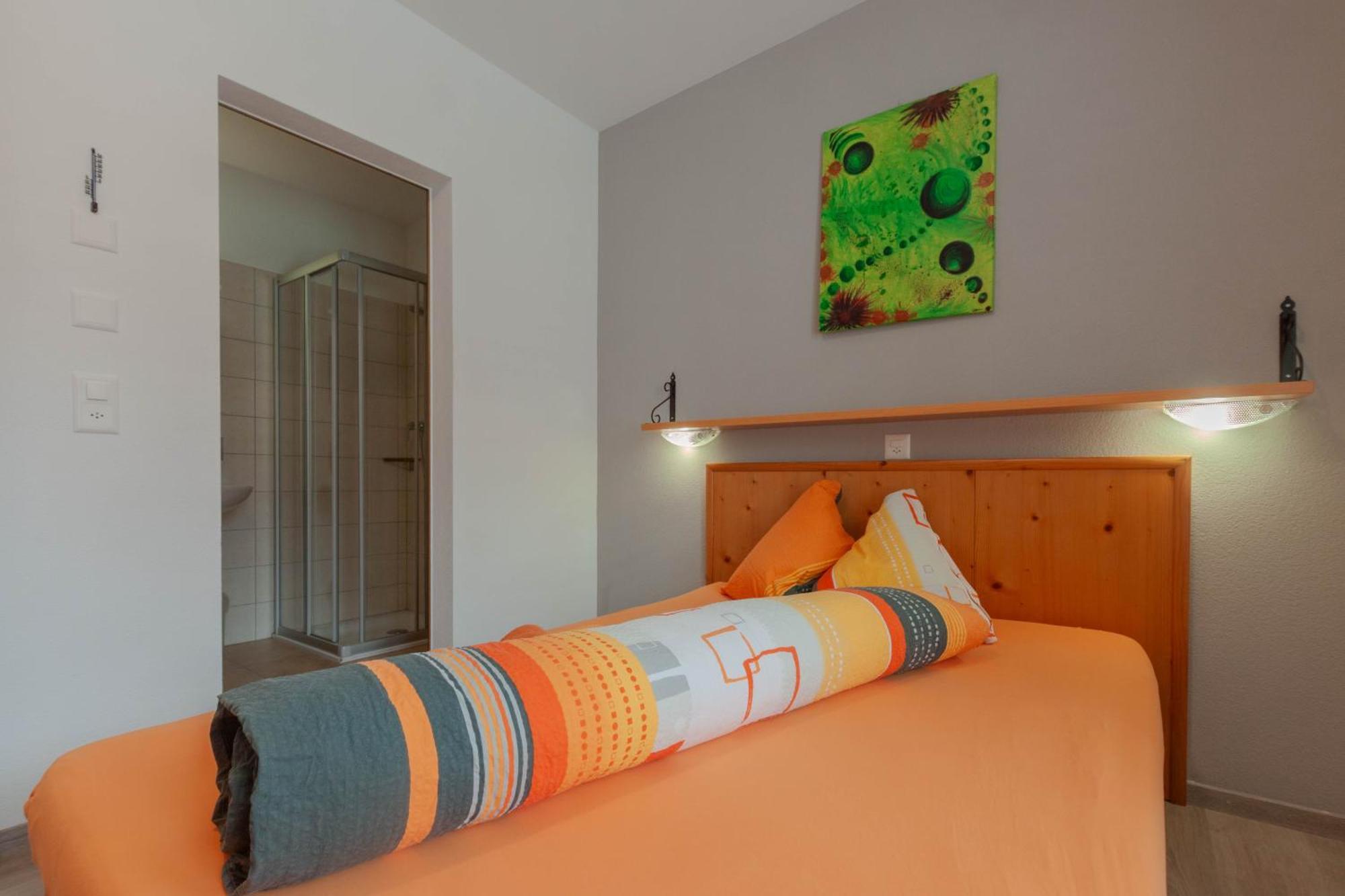 Ristorante Pensione Chalet Stazione Poschiavo Luaran gambar